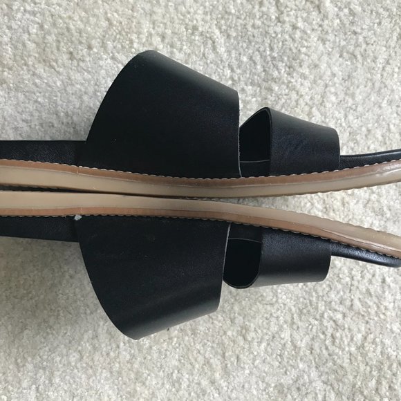 Sandals - Picture 2 of 3